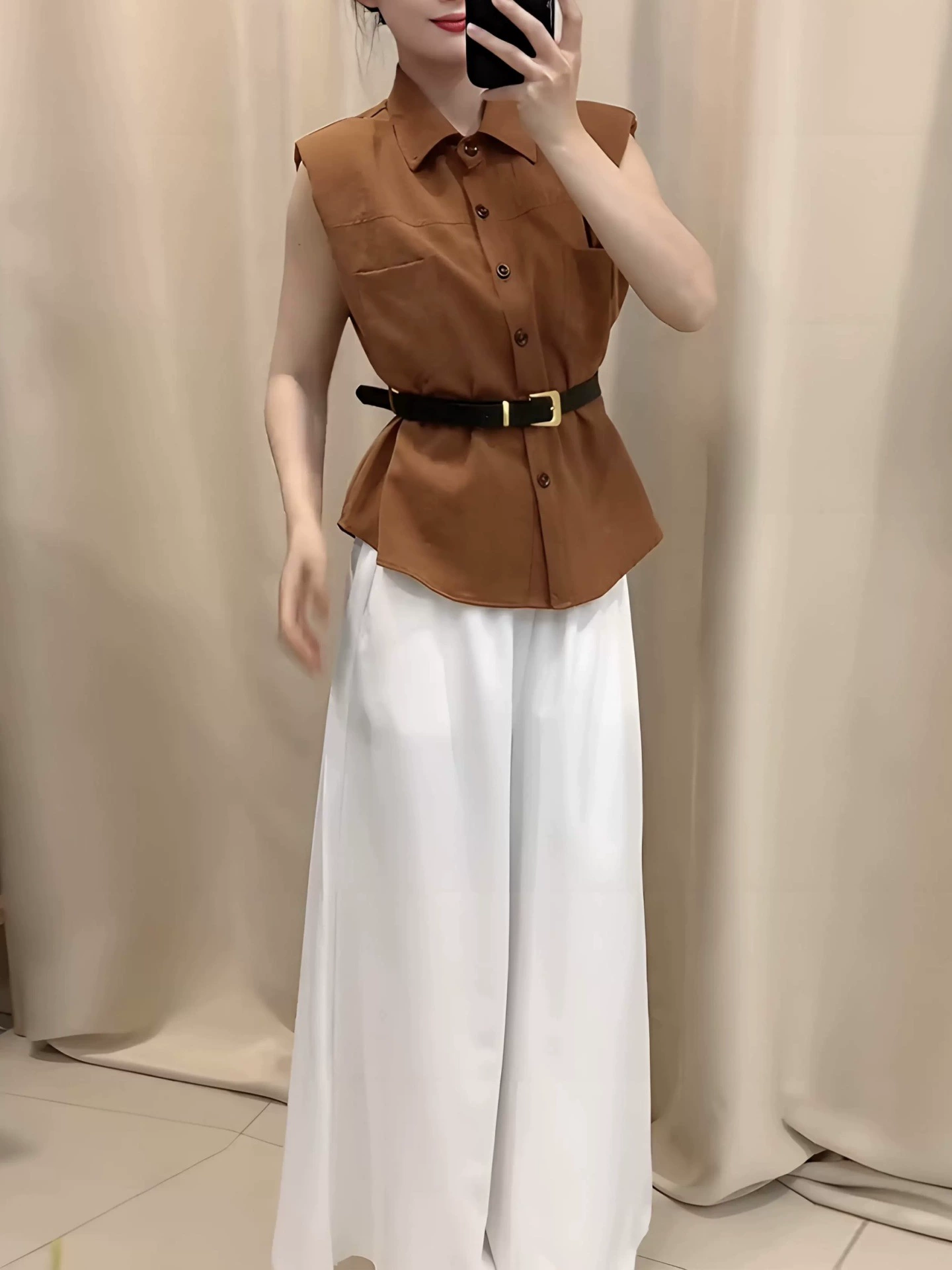 Женский костюм из топа без рукавов и широких брюк с драпировкой, лето 2025, новая мода, антивозрастной эффект, комплект из двух предметов