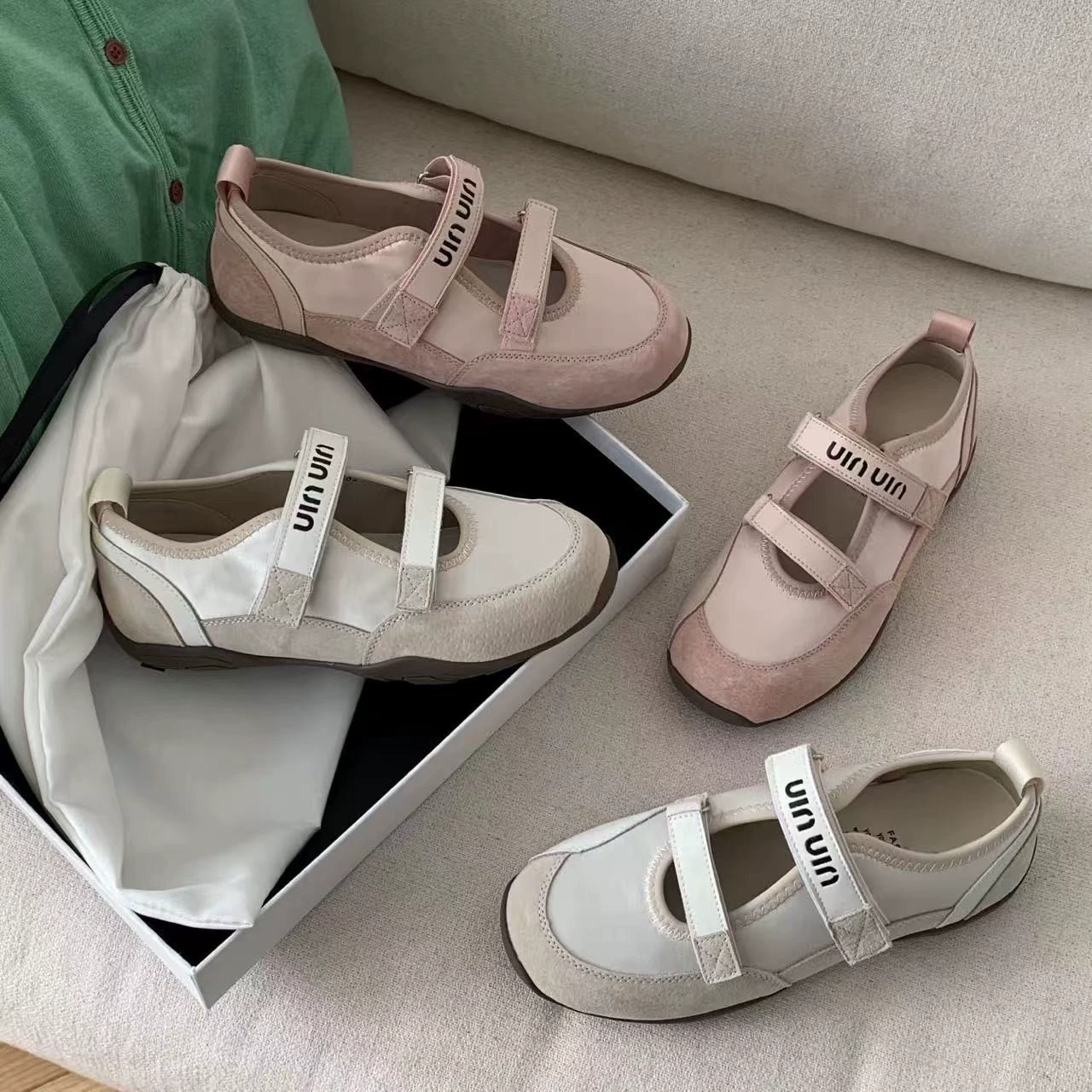 2025 новые балетные туфли на липучке с внутренним увеличением для женщин, абрикосово-розового цвета, подходящие повседневные универсальные моральные тренировочные кроссовки