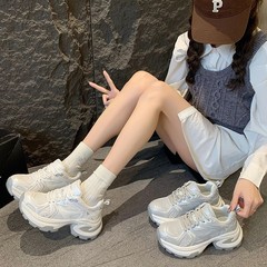 趙露思と同じスタイルのシルバーのダッドシューズ、女性用2025年新作、通気性のある身長アップカジュアルスポーツシューズ、ラウンドトゥ、メッシュ、ハイヒール