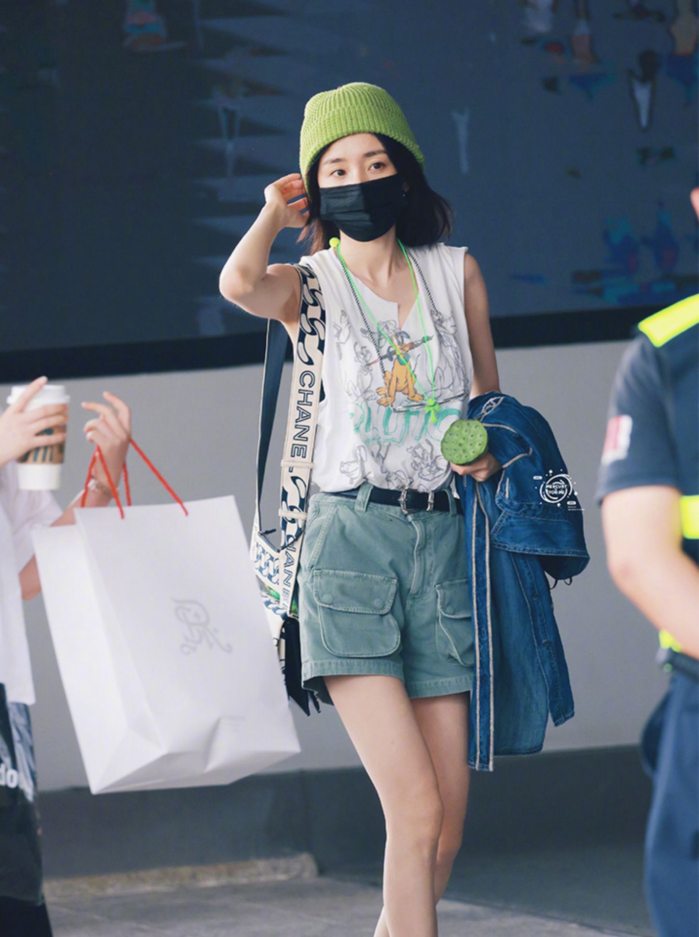 New Spring and Summer Workwear Style Fashionable Flap Pocket Army Green Loose Denim Shorts
