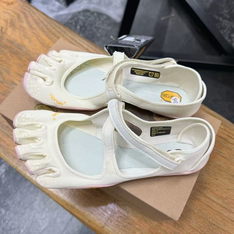 Foreign Trade V-Soul Fivefingers Yoga Shoes Pilates Women's Sports Fitness Dance Split-Toe Shoes Foreign Trade V-Soul Fivefingers Yoga Shoes Pilates Women's Sports Fitness Dance Split-Toe Shoes