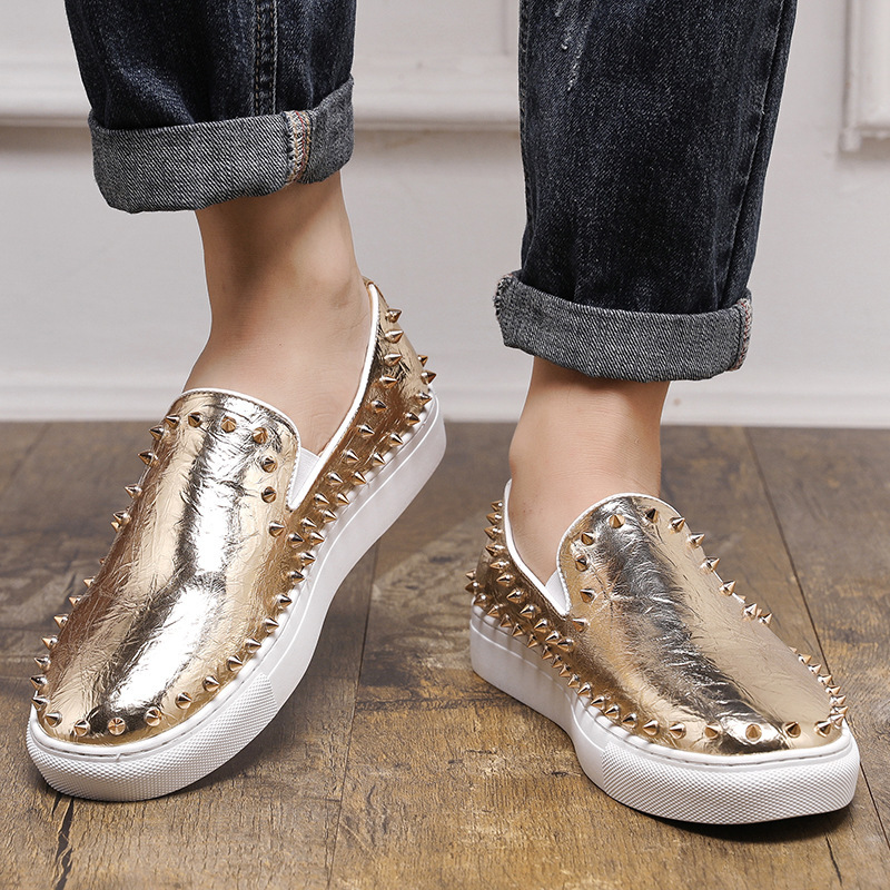 Mocassini uomo stile britannico con borchie scarpe da guida_voghion.com