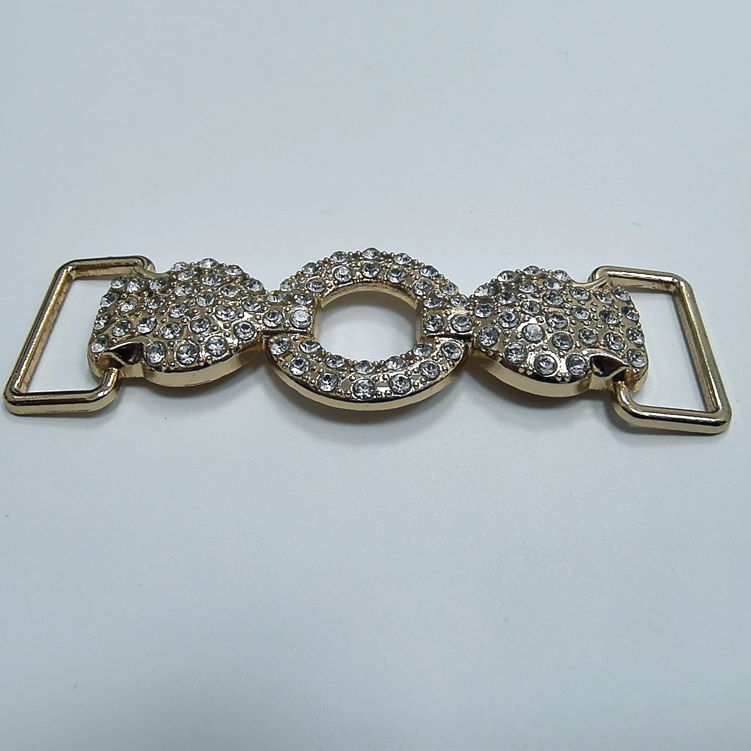  Headband, ring, belt, buckle, accessory, lifting effect