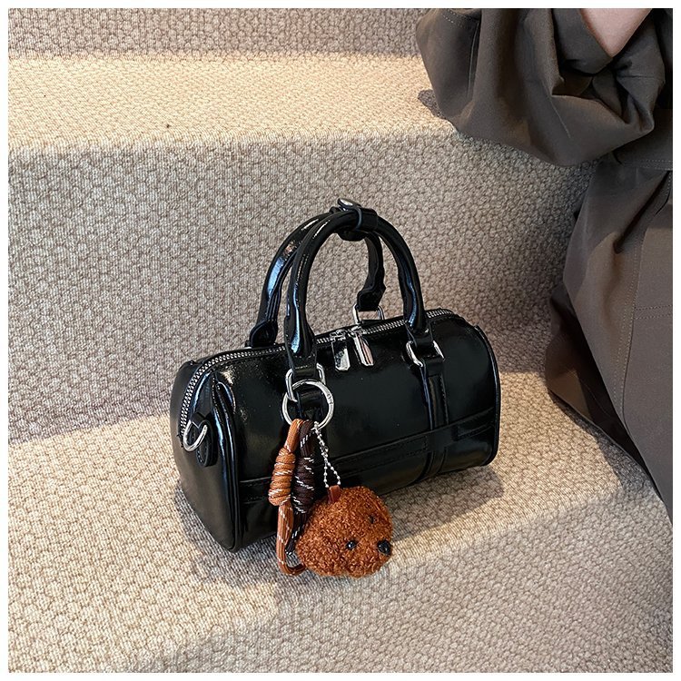Casual Retro Bowling Bag For Women 2025 Winter New Arrival Handbag Textured Shoulder Bag European & American Style Large Capacity Bag - Thumbnail 6