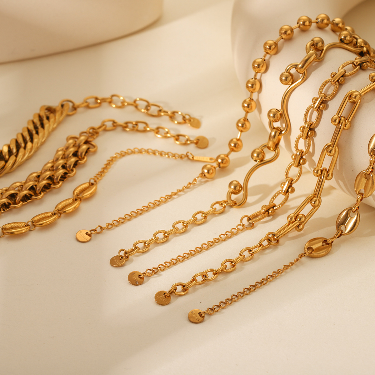 20g Weight PVD Coated Gold Plating Process Lobster Trigger Clasp Closure Clasp Closure Type 18K Real Gold Plated Plating Material Necklace Classification 304 Stainless Steel Chain Material Cuban Link Chain Curb Chain, coffee bean chain, ball chain Chain Type 1 Piece Quantity Casual, Daily Occasion 304 Stainless Steel Material Geometric Pattern Women's Gender IG Style, Vintage Style Style Waterproof Non Tarnish, Plating Craft PVD Coated Real Gold Plated Geometric 304 Stainless Steel IG Style Vintage Style Waterproof Non Tarnish 304 Stainless Steel Lobster Trigger Clasp Closure Necklace 3