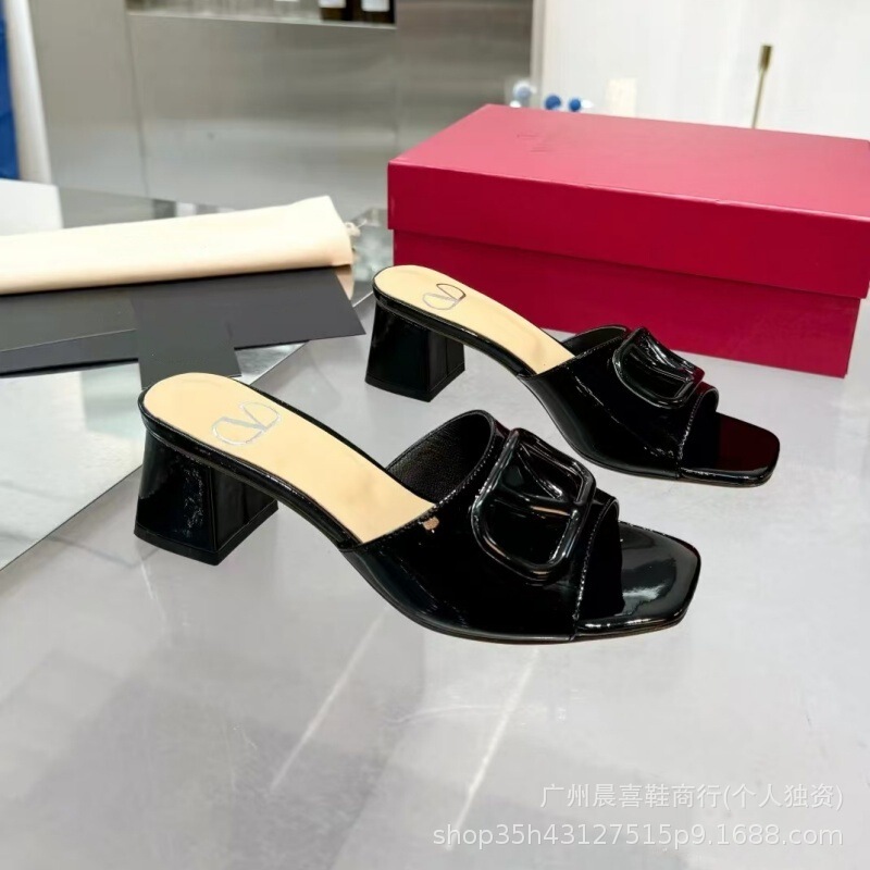 Foreign Trade French Style 2026 Summer New Trendy Thick-Heeled Vacation Style Outdoor Fashion Casual Non-Slip Women's Slippers