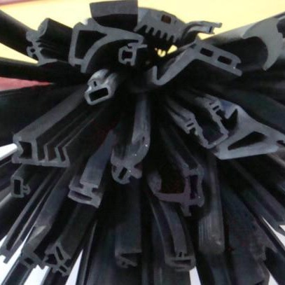 PVC汽车密封条生产线 雨刮器胶条生产设备 防尘密封条生产线