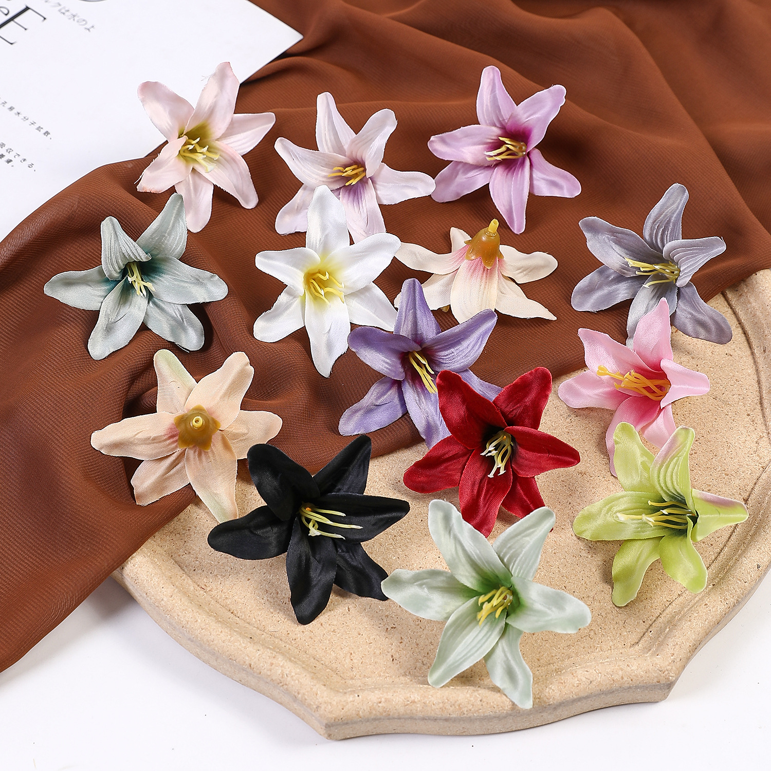 Ready-Made Artificial Lily of the Valley Flower Head Gift Box Decorations Wedding Flowers DIY Materials Fake Flowers High-End Realistic