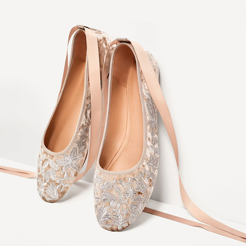 2024 Spring and Summer Versatile Fairy Style Flat Sandals with Laces Hanfu Ballet Single Shoes for Bridesmaids and Brides Wedding Shoes Women Trendy