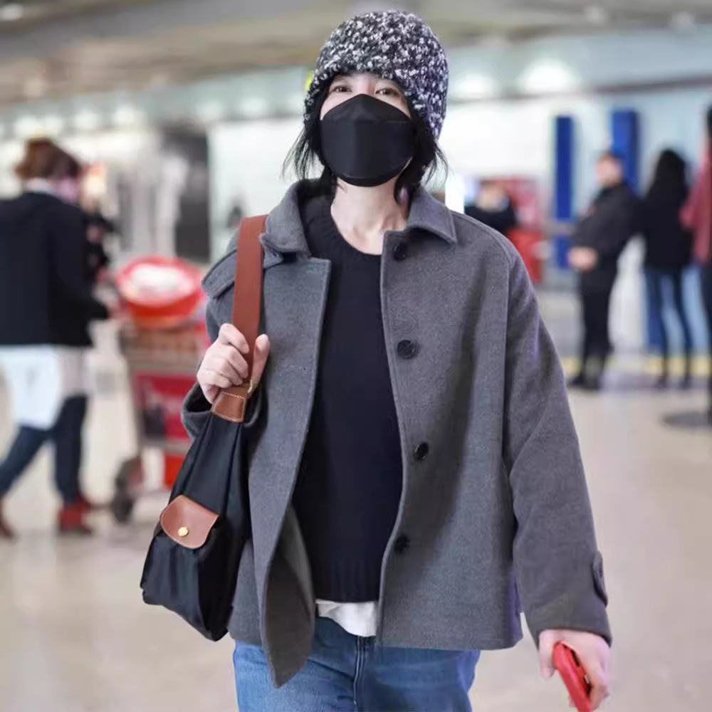 In-Stock Facade Pattern Wang Fei Style Woolen Coat, Korean Version Commuter Wool Short Coat for Women