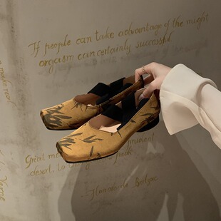 СţƤ��ͬ����ن�ЬŮ�\����ʽ���Ѵ��ָ���ʽЬ���L�·��^�F؛