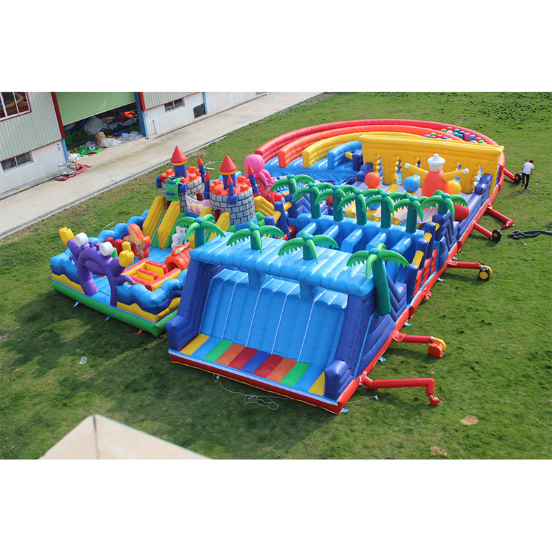 Instalaciones de la diversión del castillo inflable de la diversión del castillo de los niños Parque de atracciones travieso inflable grande al aire libre del Castillo