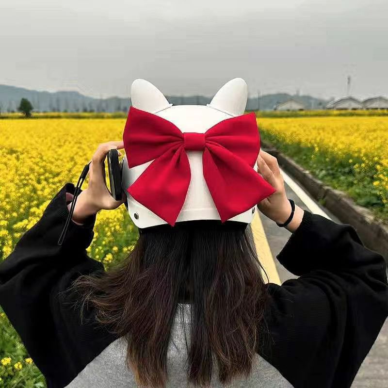 Casco de coche eléctrico con lazo, lindo y divertido para mujer, coche de batería certificado 3c, casco de conducción, universal para todas las estaciones