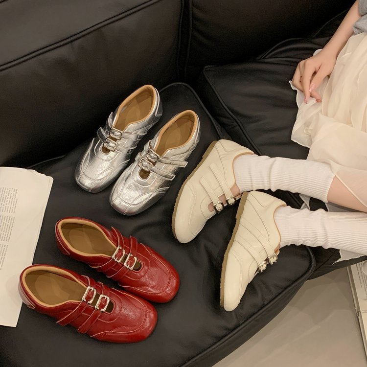 Zapatos Retro franceses de mujer 2026 nuevo velcro de verano y otoño zapatos casuales de aire extranjero zapatos de cuero pequeños