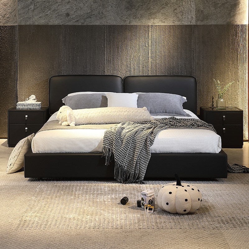 Cama de cuero de vaca negra grande minimalista de estilo italiano, primera capa de piel de vaca de lujo ligero, dormitorio principal, bloque de tofu moderno simple, cama doble de madera maciza