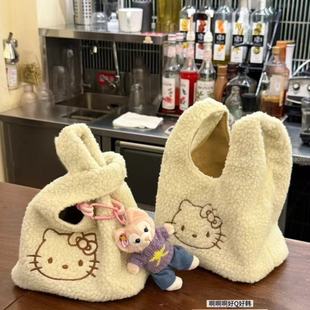 �ﶬ�¿�ë�qHelloKitty�����Ů�ɐ۴̽���y���ذ��r���n��ëë
