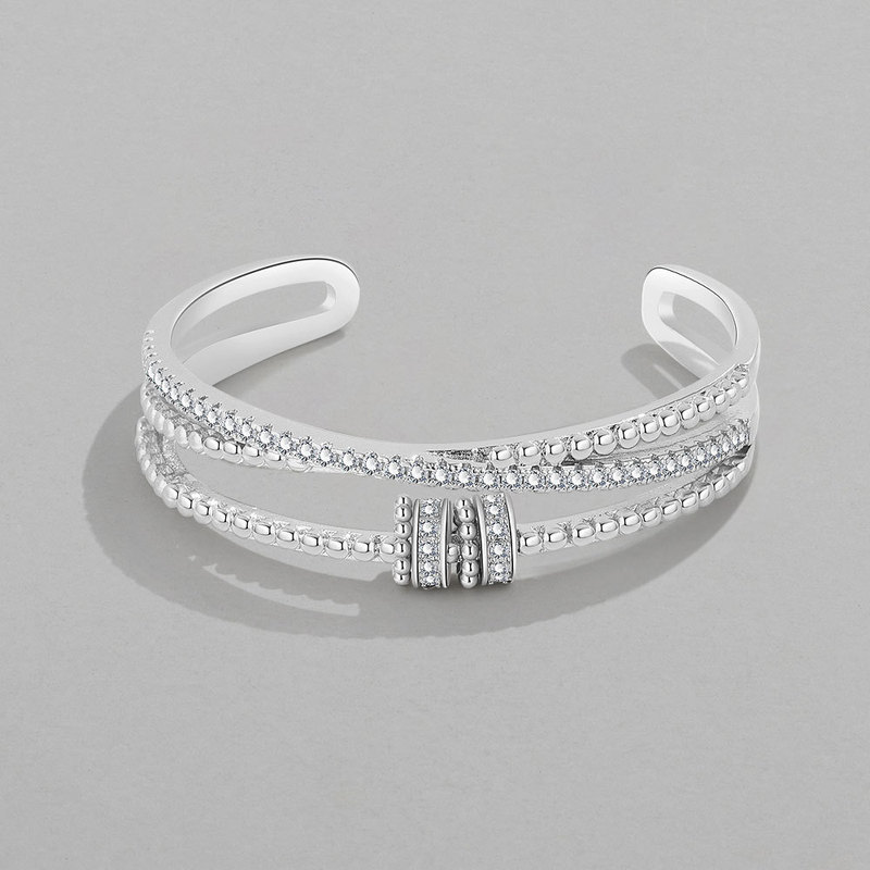 Cross-border hot-selling anxiety rotating bracelet women's fashion personality European and American Japanese fashion rotating bracelet wholesale