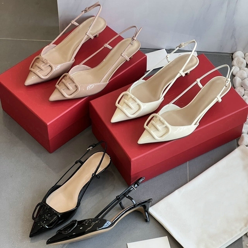 Find the Best Products! Dongguan Pure Original Top-Quality Goods! Pointed-Toe Stiletto Sandals with a Queenly Vibe for Banquets and Weddings