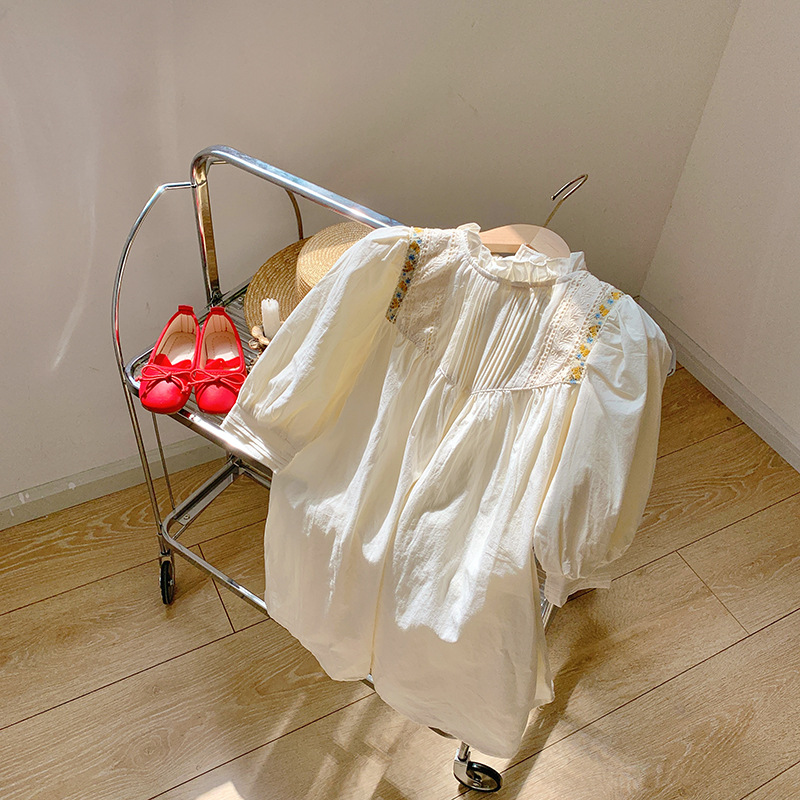 Vestido de niña bordado con cuello de pie plisado francés dulce Corea del Sur ropa infantil 2024 vestido de princesa de encaje de otoño para niños