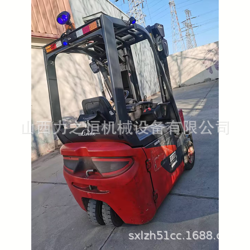 林德平衡重叉车E16C,2节门架提升3.3米，带侧移，2019年