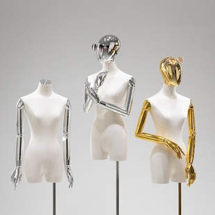 �n����b��ģ�ص�����ƽ��Ů�b��������̨��ģȫ�홻��չʾ����