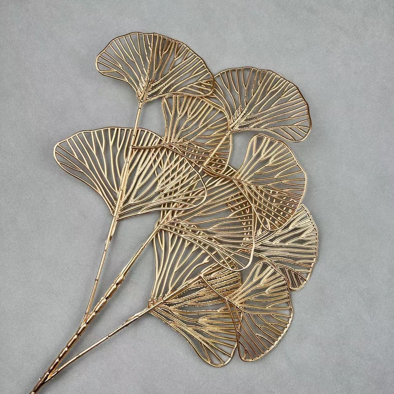 Flores de simulación de oro, flores de oro, hojas de oro, flores de Navidad, hojas de oro, hojas de abeto, hojas de abanico de oro, eucalyptus, flores