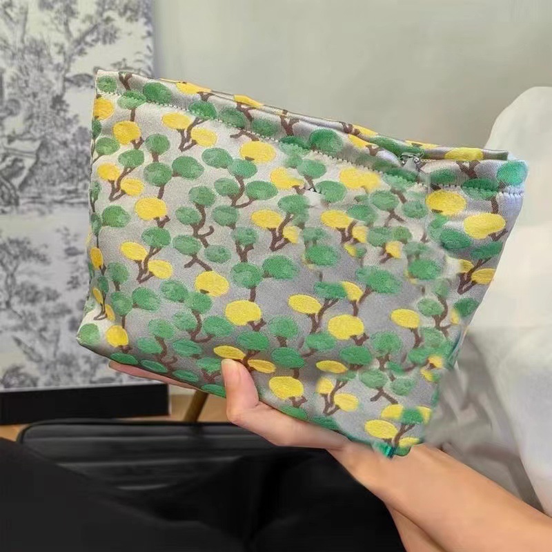 Retro literatura elegante portátil bolsas de maquillaje 2024 nuevo bolsas de maquillaje original nicho diseño mayorista