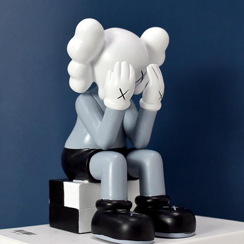 Kaws trendy doll creative figure living room decoration bar restaurant decoration resin storage tissue box decoration
