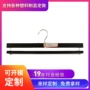 展示黑色塑料仿木防滑条