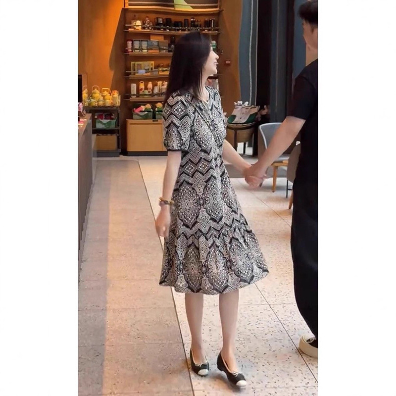 French Round Neck Short-Sleeved One-Piece Mid-Length Skirt for Women 2025 Summer New Loose Fashion Age-Reducing Versatile Dress