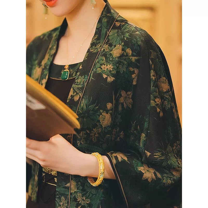 П spring summer megaphone, jacket, lifting effect