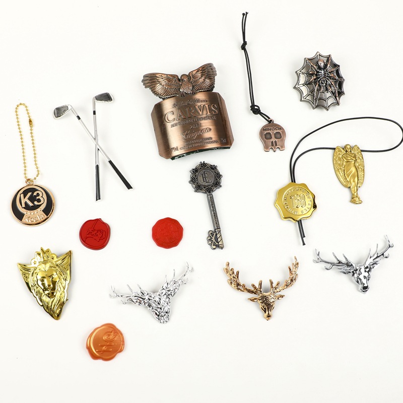 红酒logo塑料金属电镀标牌仿古铜色标牌茶叶礼盒标牌商标