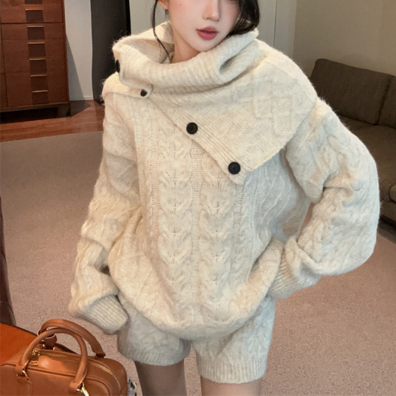 2025秋冬复古麻花毛衣女+短裤围脖休闲三件套高级感穿搭宽松套装