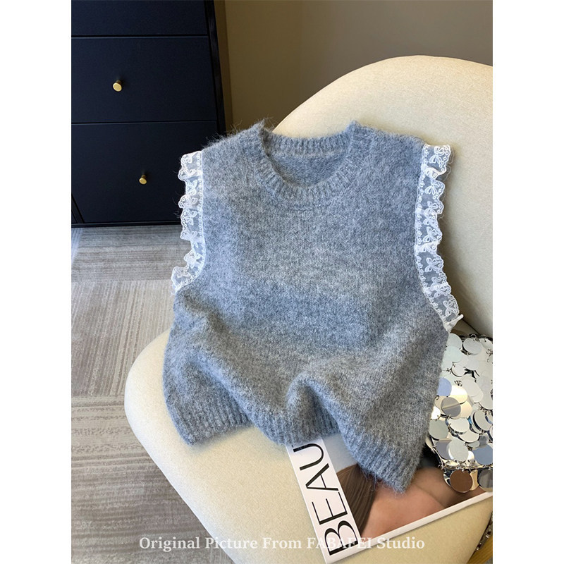 Stylish gray lace-trimmed sweater vest for women, 2026 autumn collection, perfect for petite figures, creating a layered look with a touch of sophistication, knitted vest Stylish gray lace-trimmed sweater vest for women, 2026 autumn collection, perfect for petite figures, creating a layered look with a touch of sophistication, knitted vest