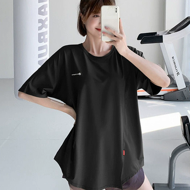 Спортивный костюм с круглым вырезом большого размера и средней длиной