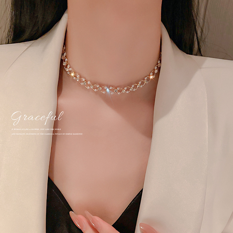 Verdadero chapado en oro Corea del Sur moda simple personalidad collar de diamantes incrustado collar de perlas en línea celebridad temperamento diseño Collar para las mujeres