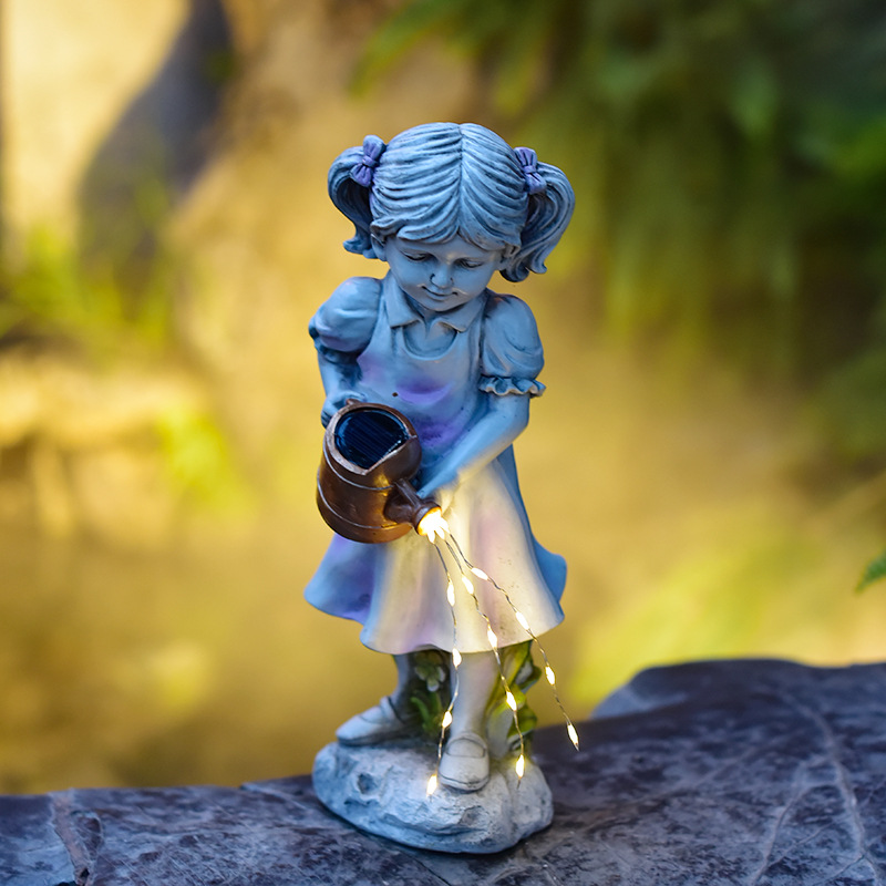 어린 소녀 주전자