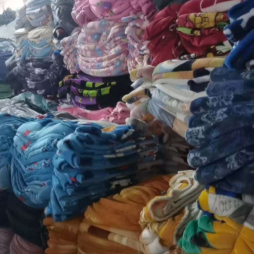 Inventario mantas de franela de coral mantas de lana de coral mantas de bienestar sábanas cubiertas fabricantes de mantas de mascotas