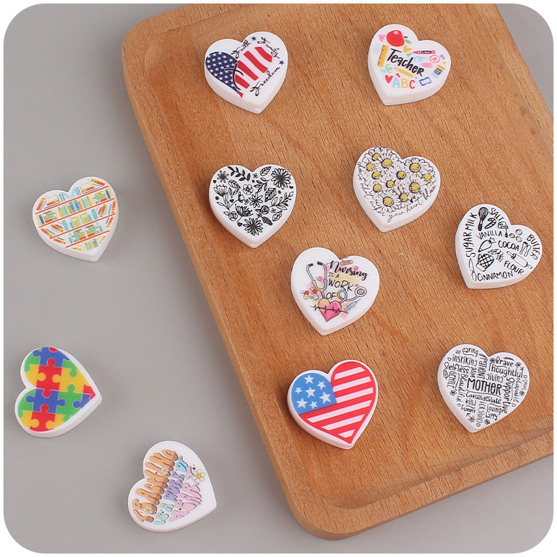 Nuevo bebé suministros de dibujos animados amor impresión pequeña mordedor creativo DIY bebé chupete cadena teether Accesorios