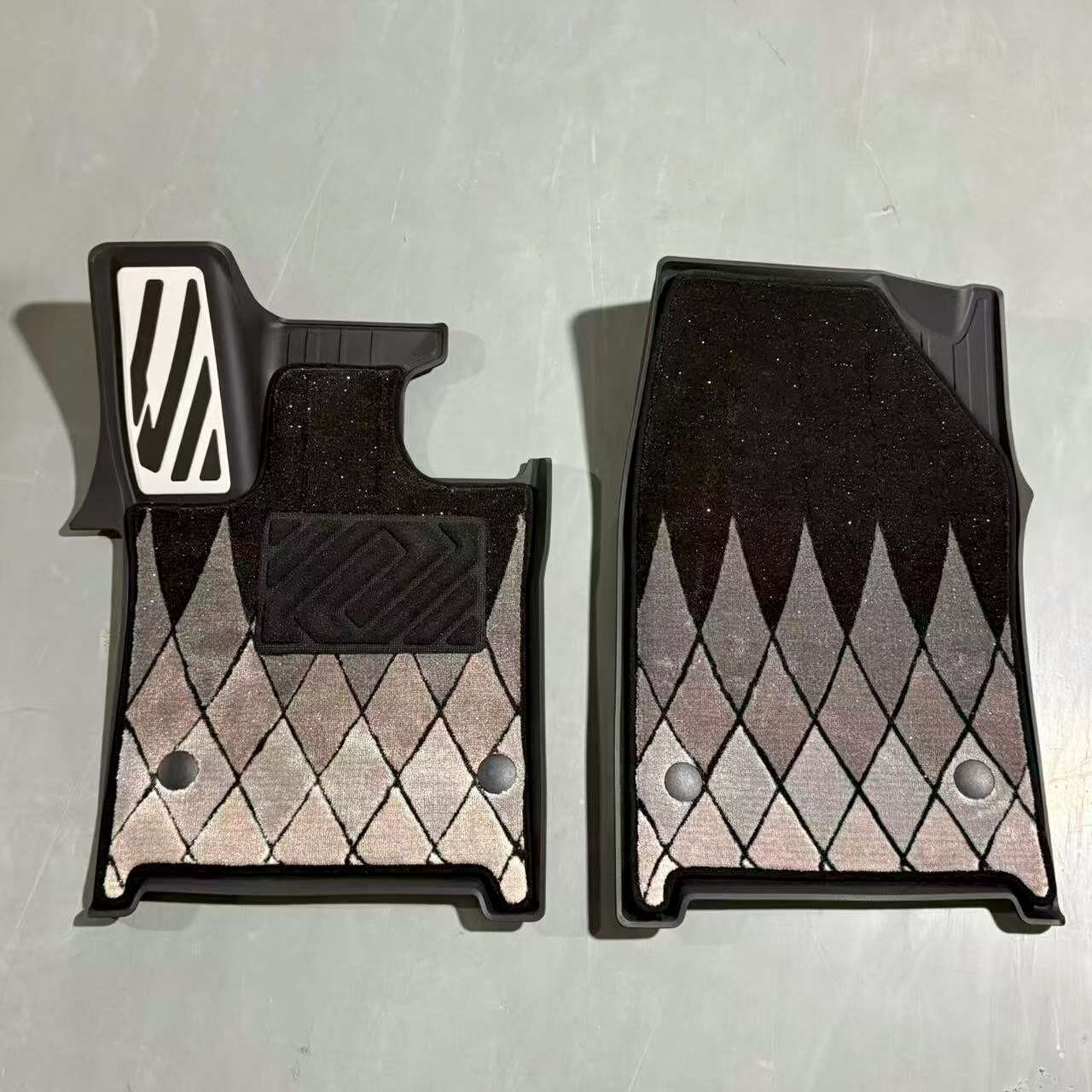 Injection-molded TPE eco-friendly car floor mats suitable for Toyota 40 series Alphard and Wilfa, starry sky design, wear-resistant and non-slip