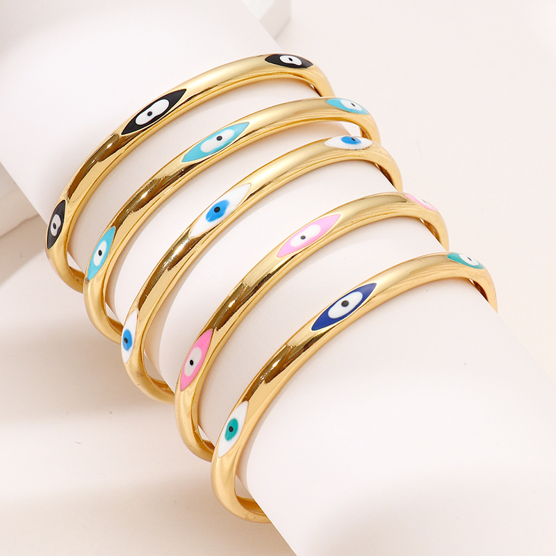 Copper Gold Plated Basic Modern Style Classic Style Enamel Devil's Eye Cuff Bracelets display picture 5