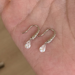ins风S925银闪钻水滴耳钉女小巧精致感水滴形锆石设计灵动耳饰