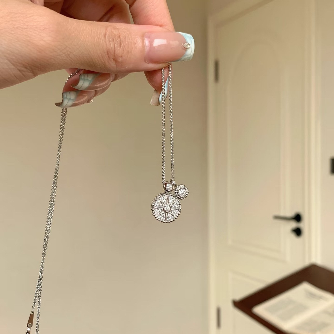 New Star Compass Women's Style Light Luxury Niche High-End Simple Versatile Design Valentine's Day Gift Necklace