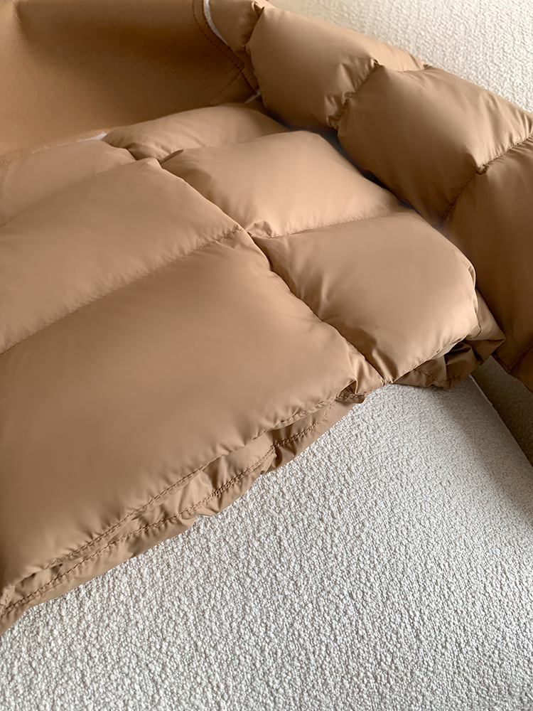 Giacca corta europea in piumino per donna stile corto cuciture colore a contrasto pelle PU leggera lusso alta qualità maglione largo 2024 nuovo inverno_voghion.com