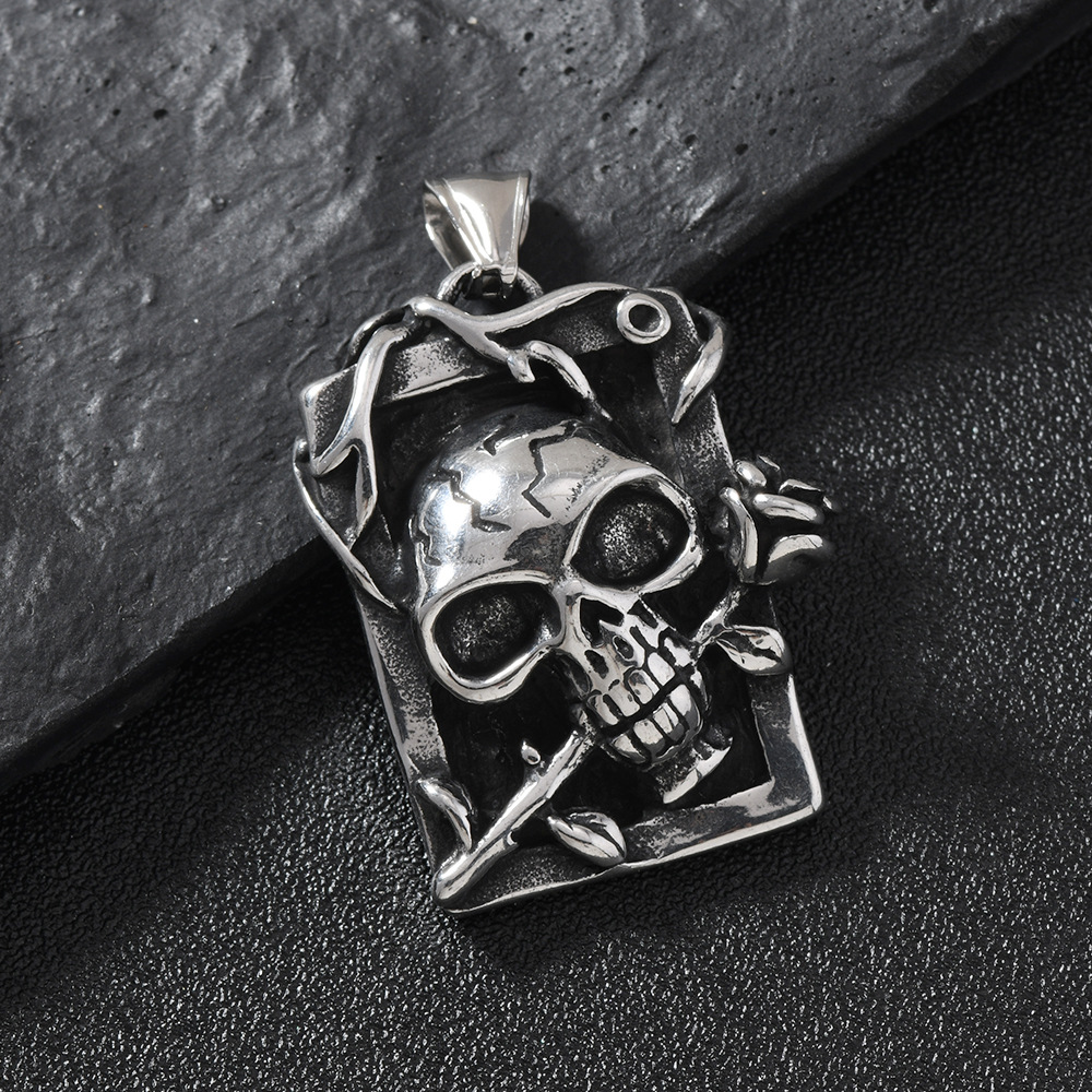 Colgante único Estilo explosivo europeo y americano Joyería de acero inoxidable Personalidad hip-hop Collar de calavera Accesorios Colgante de bricolaje estilo punk