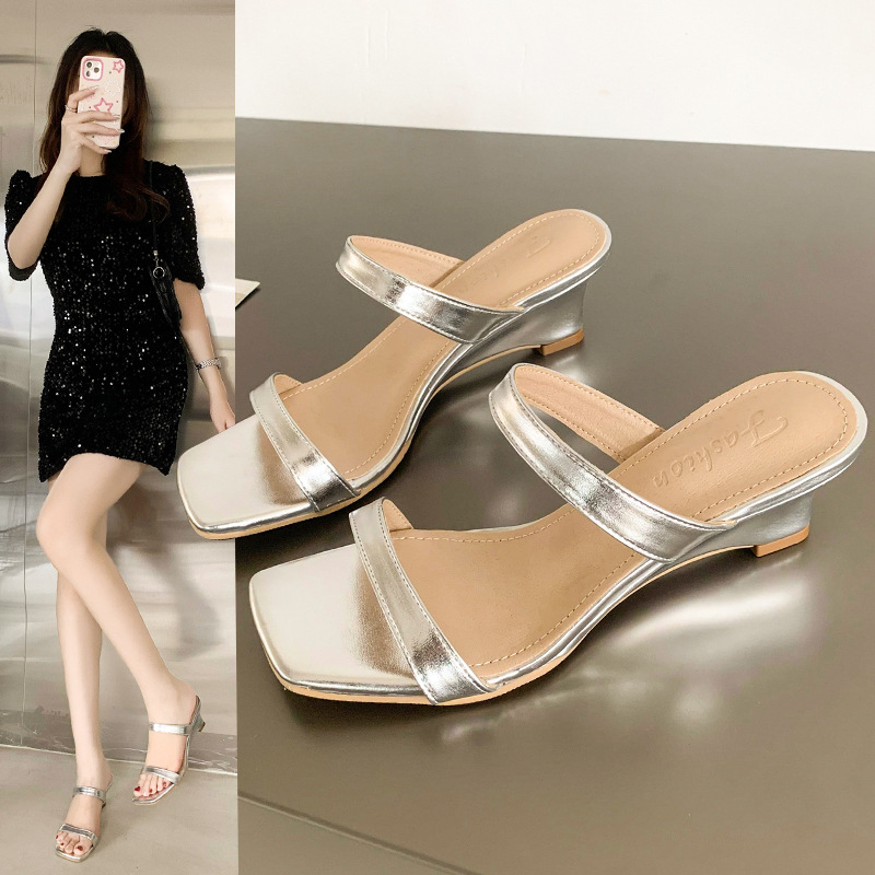 Women's chunky heel sandals with small sandals 2024 Summer new style French retro elegant high heels sandals