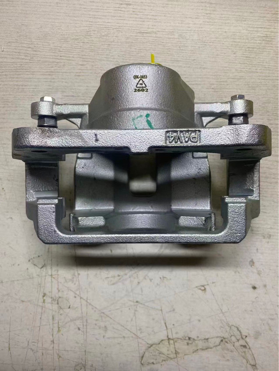 B025780/B025781 is suitable for the front brake caliper of Dongfeng Fengshen Yipai 008