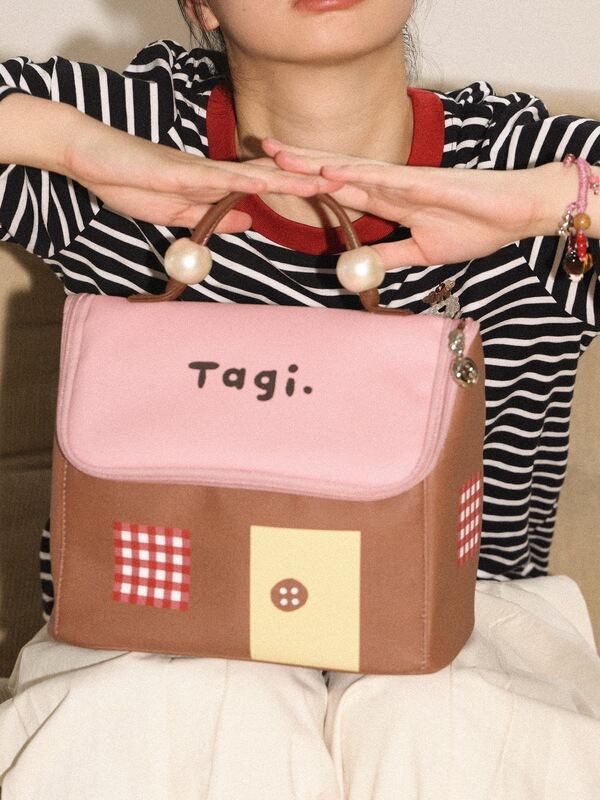 Tagi.机灵小房子防水皮质便携洗漱包大容量相机收纳包化妆包|undefined