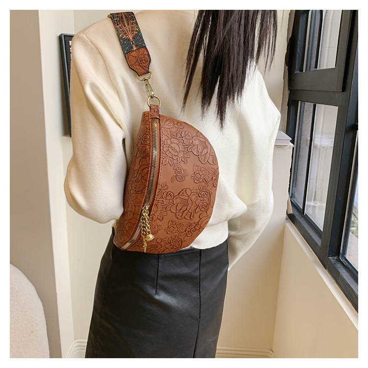 Women's Pu Leather Color Block Vintage Style Classic Style Square Zipper Shoulder Bag display picture 6