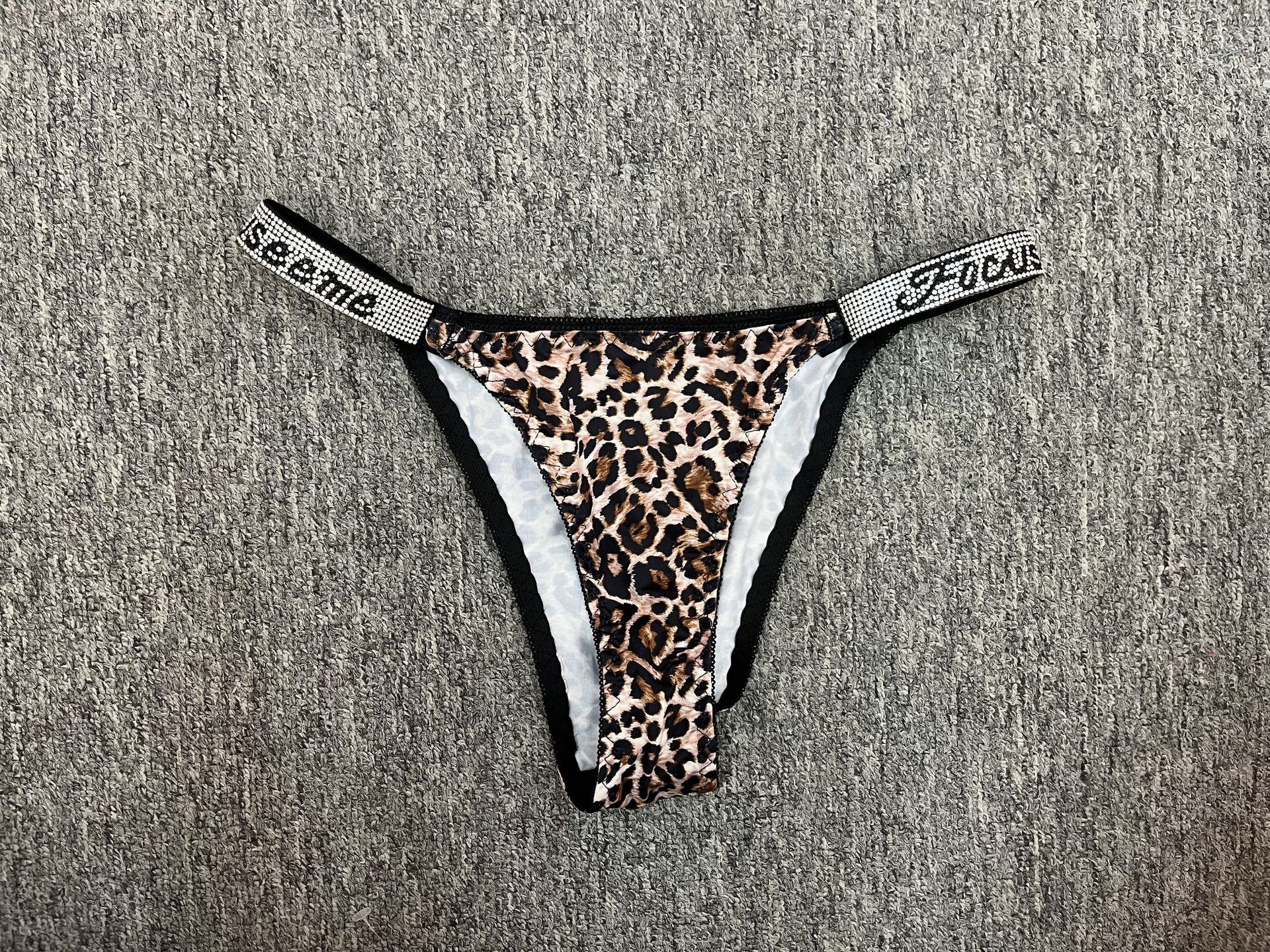 Ropa interior antibacteriana rusa con diamantes de imitación, bragas de talla grande, tanga sexy de cintura baja que levanta la cadera, antibacteriana y transpirable